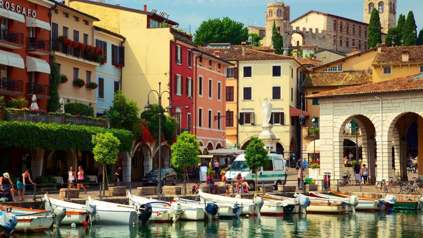 Apartamento Gioiello Deco Nel Centro Storico Desenzano del Garda Exterior foto
