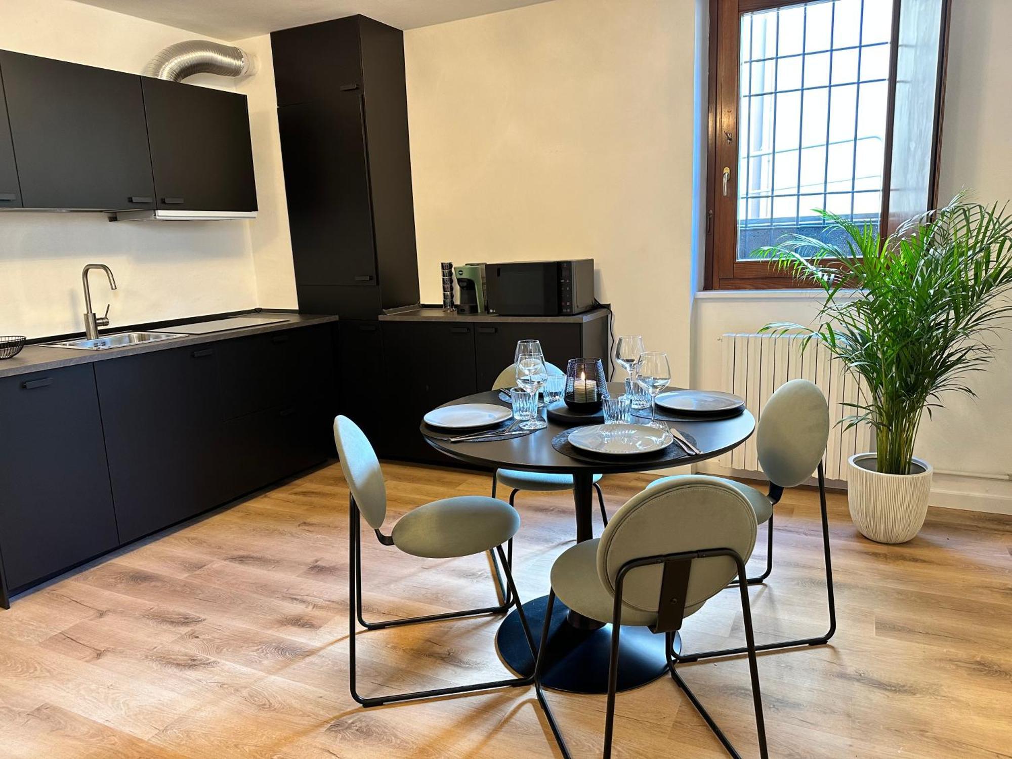 Apartamento Gioiello Deco Nel Centro Storico Desenzano del Garda Exterior foto